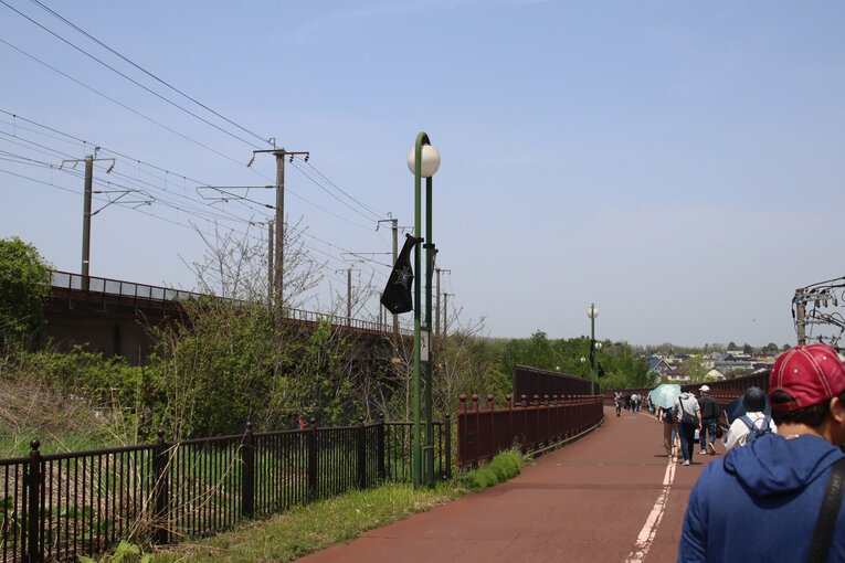 駅からスタジアムまで25分くらいは見ておきたいか　©Kou Hiroo