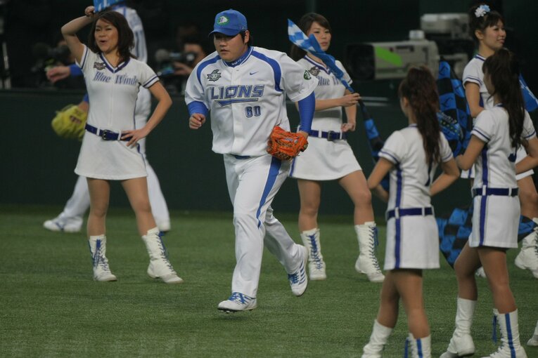 「サンペイ、三振してもいいからさ」“おかわりくん”ブレイク前夜の西武・中村剛也を救った言葉《祝・史上14人目の450本塁打》(19)