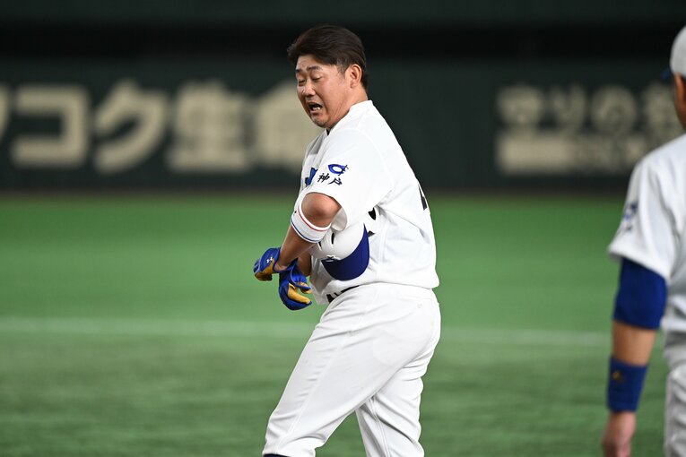 イチロー「僕がいなかったらできないから」女子高校選抜戦までの怪我とプレッシャーとの“知られざる戦い”…試合後に輝いた“49歳の笑顔”(26)