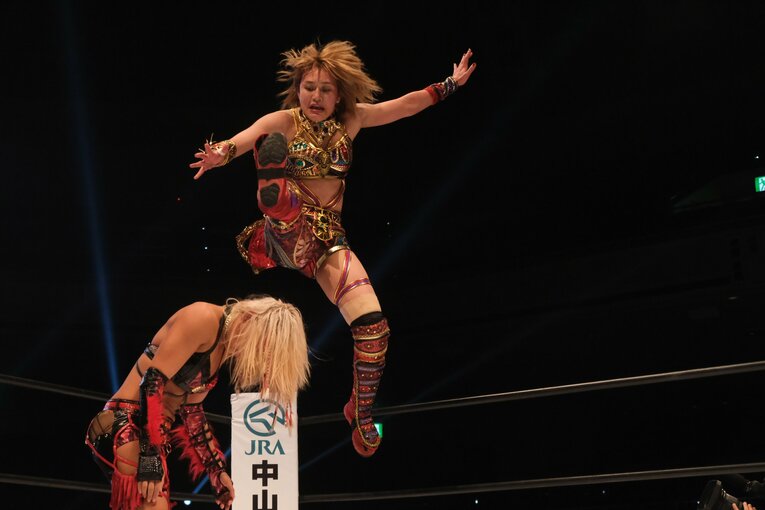 タイトルマッチは“朱里との作品”だった…新王者・ジュリアはスターダムをどう“引っかき回す”のか？ 異例のアピール「全員覚悟しとけよ！」(22)