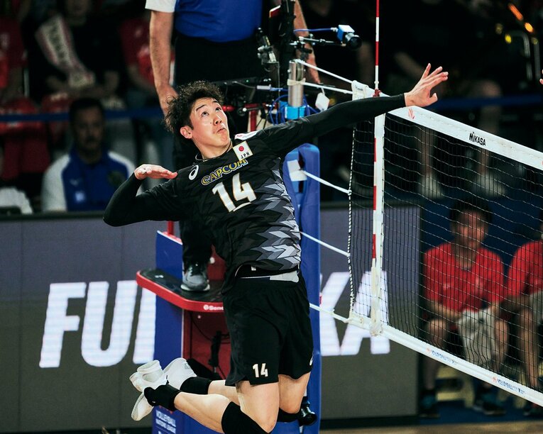 石川祐希／1995年12月11日生、愛知県出身。星城高から中大へ進学。在学中からイタリアでプレーし、卒業後はプロ選手に。来季はペルージャへ移籍する。日本代表では'21年の東京五輪ベスト8、'23年ネーションズリーグ3位、'24年の同大会準優勝に大きく貢献した。192cm、84kg  ©️Yuki Suenaga