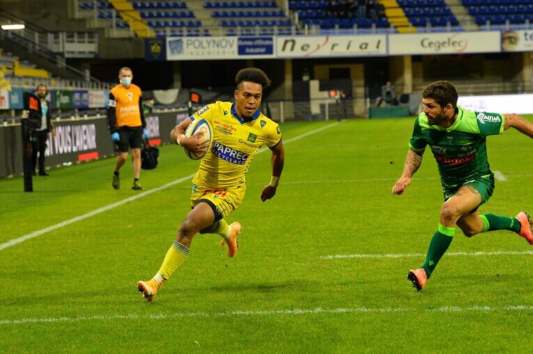 新天地クレルモンで存在感を発揮する松島幸太朗　©︎Panoramic/AFLO