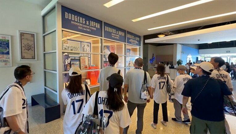 五十嵐亮太、15年ぶりのMLB生観戦。MLB公認のJTBツアーだからこそ体験できた「特別な時間」。(3)