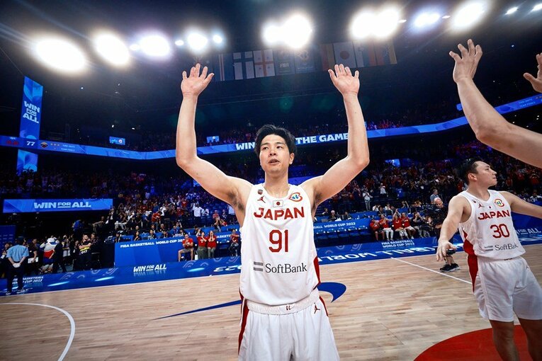 代表で献身的なディフェンスを見せた吉井。Bリーグではアルバルク東京に所属　©FIBA