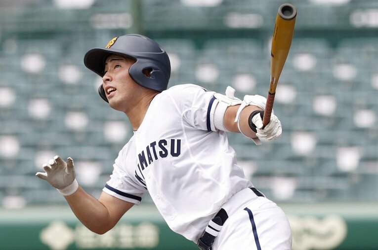 今秋のドラフト注目候補の浅野翔吾外野手（高松商高・170cm83kg・右投右打）。筆者はなぜ中間ベスト10に入れなかったのか？ ／ photograph by KYODO