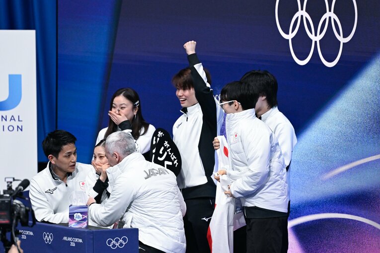 坂本花織の美しい演技…フィギュア団体で銀メダルを獲得した日本チーム　©Asami Enomoto／JMPA