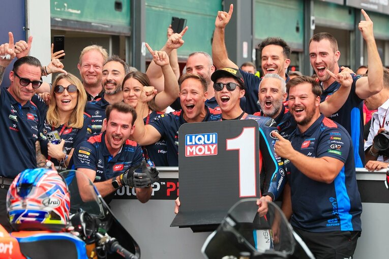 サンマリノGPで今季3勝目を挙げた小椋は、ランキングトップに浮上した　©Satoshi Endo