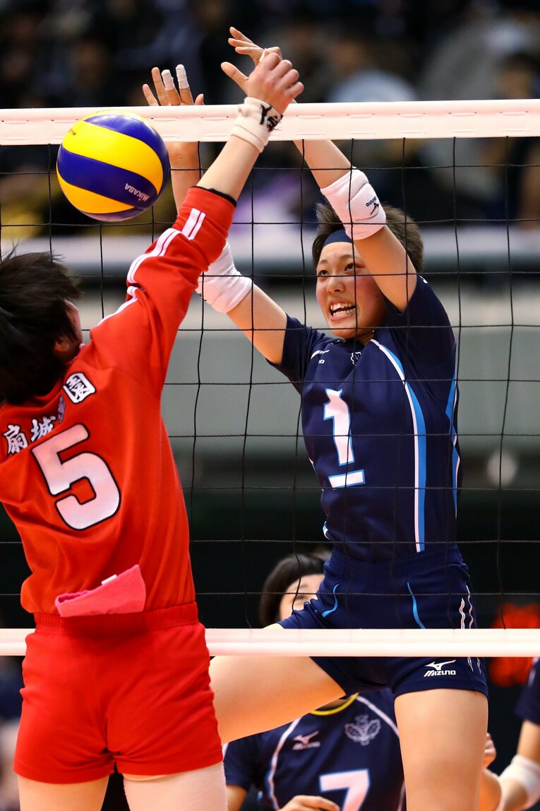 キャプテンとして春高に出場した当時高校3年生の関菜々巳　©︎Naoki Nishimura/AFLO SPORT