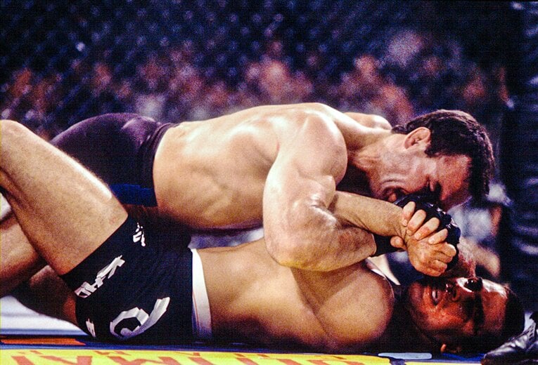 1996年5月の『UFC.9』。フライはワンマッチでアマウリ・ビテッチに勝利