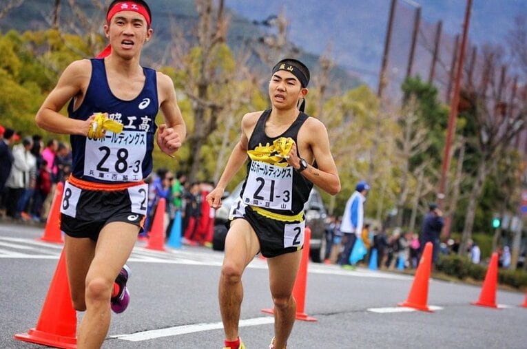 2018年12月の全国高校駅伝。静岡県代表として都大路を走った韮山高校（写真は3区の小木曽竜盛）。偏差値66～68の超進学校がなぜ、全国の舞台に辿り着けたのだろうか？