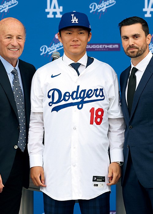 会見でWBCでの大谷の言葉を念頭に「今日からは本当の意味で憧れるのをやめなければいけません」と語った山本