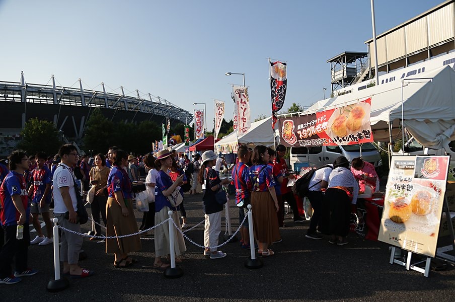 首位&久保効果だけじゃない!なぜFC東京の観客数は急増した?<Number Web> photograph by J.LEAGUE
