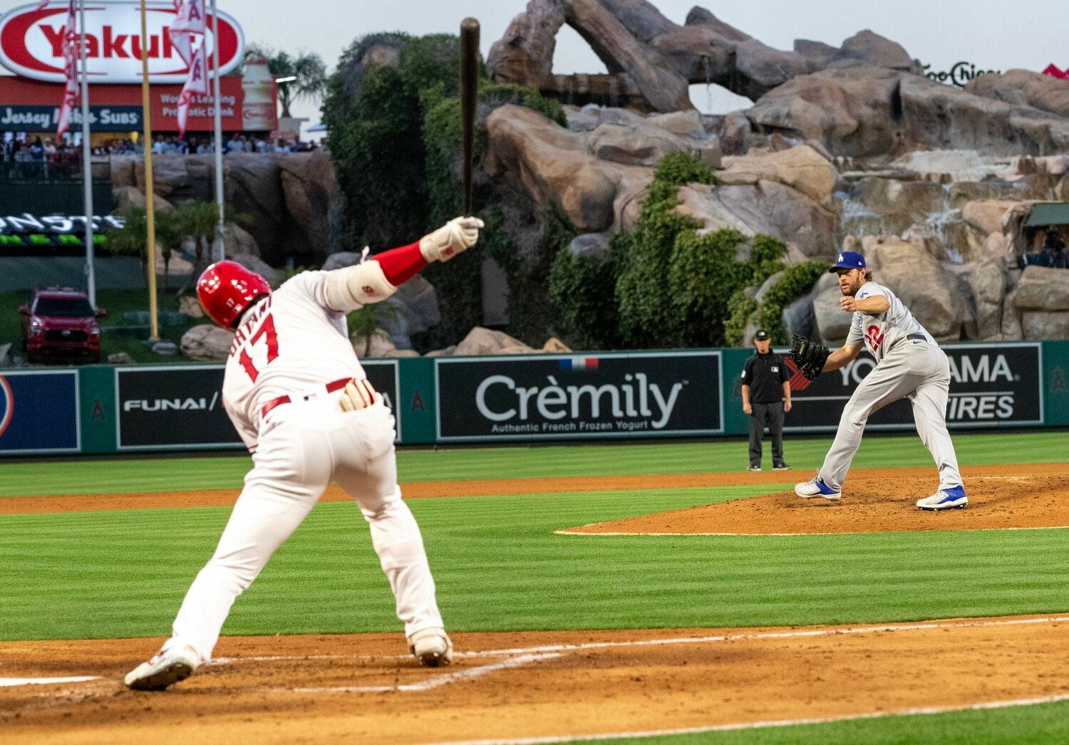 エンゼルス時代の大谷を三振に切って取るカーショー ©Getty Images