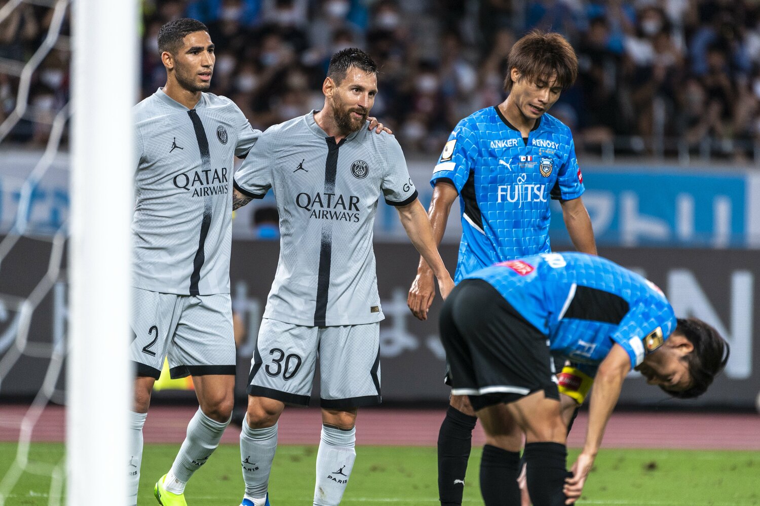 前半32分、メッシの右足シュートが登里享平に当たってゴールに吸い込まれた　©Takuya Sugiyama