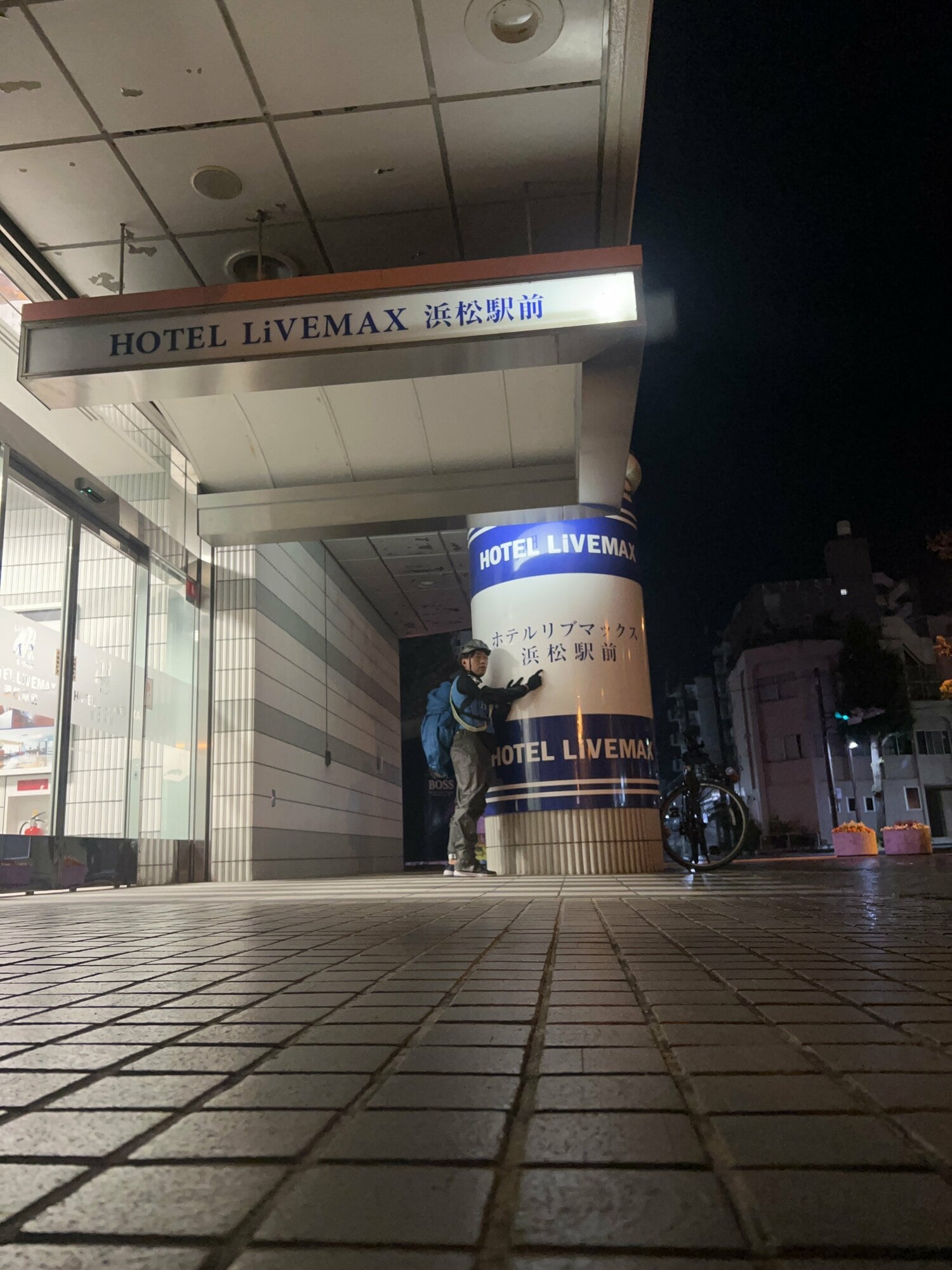 2日目に宿泊した浜松のホテル（小野田治矢さん提供）