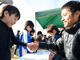 2013年1月5日、石巻にて。「東北人魂」のイベントでは子供らの笑顔が絶えない。