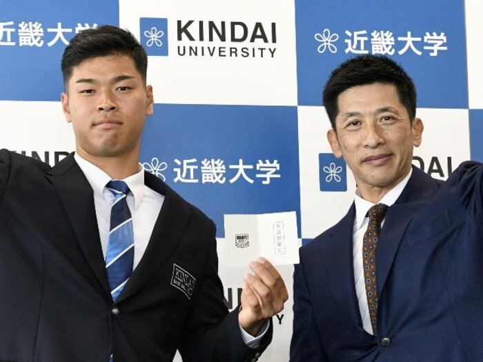 阪神がドラフト1位、近大・佐藤輝明を引き当てたのは…監督が「“勝負パンツ”を封印した」から？＜Number Web＞ photograph by KYODO