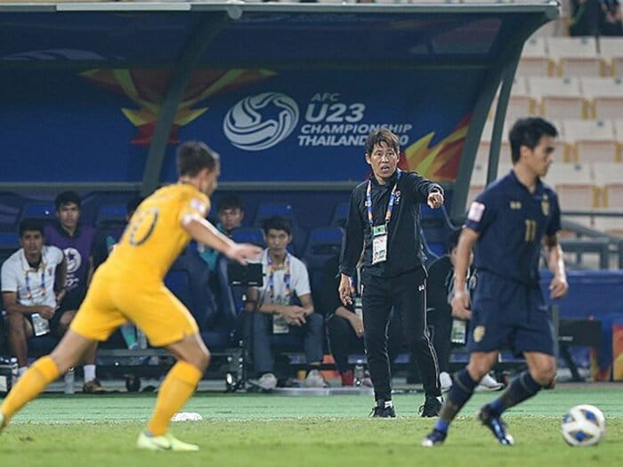 トルシエが見た西野朗代表監督。「西野はタイの選手を劇的に変えた」＜Number Web＞ photograph by AFLO