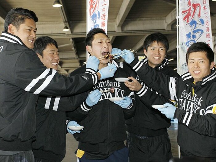SB二軍キャンプの有望株と非情さ。今宮健太に加えてまたライバルが。<Number Web> photograph by Kyodo News