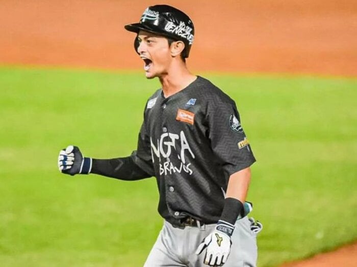 DeNA戦力外→MLBキャンプ招待、乙坂智29歳が語る“中南米からの逆転秘話”「（41盗塁は）人生かかっているから足も速くなります（笑）」＜Number Web＞ photograph by Tomo Otosaka