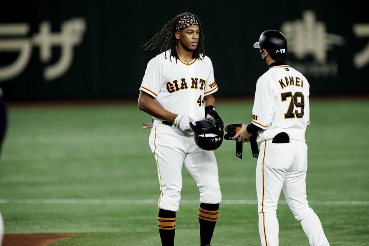 穴があるのに魅力満点！ CS逃しの巨人でアダム・ウォーカーはなぜ愛