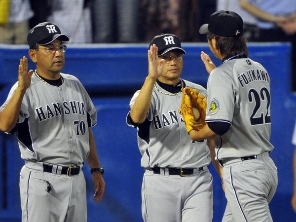 やはり迷采配!? 真弓監督に問いたい、「勝ちに行く」という言葉の真意。（3／3） - プロ野球 - Number Web - ナンバー