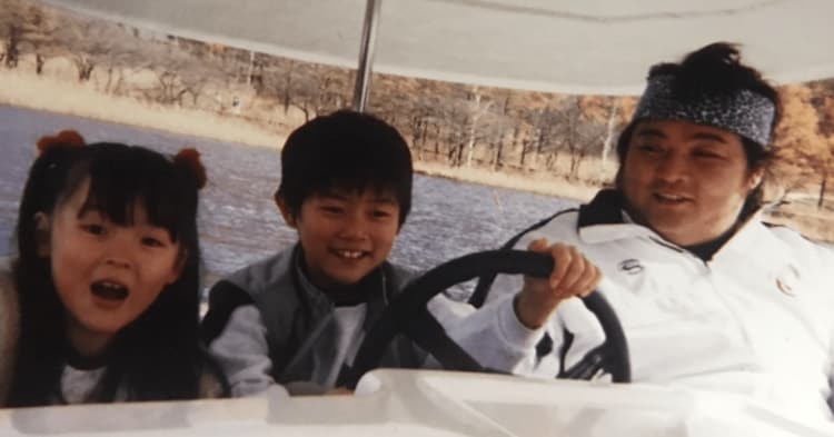 急逝から19年…“破壊王”橋本真也はどんな父親だった？ 火葬場で泣き崩れ