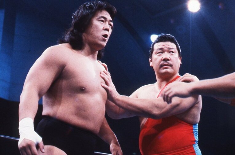 長州力とアニマル浜口のタッグ ／ photograph by AFLO