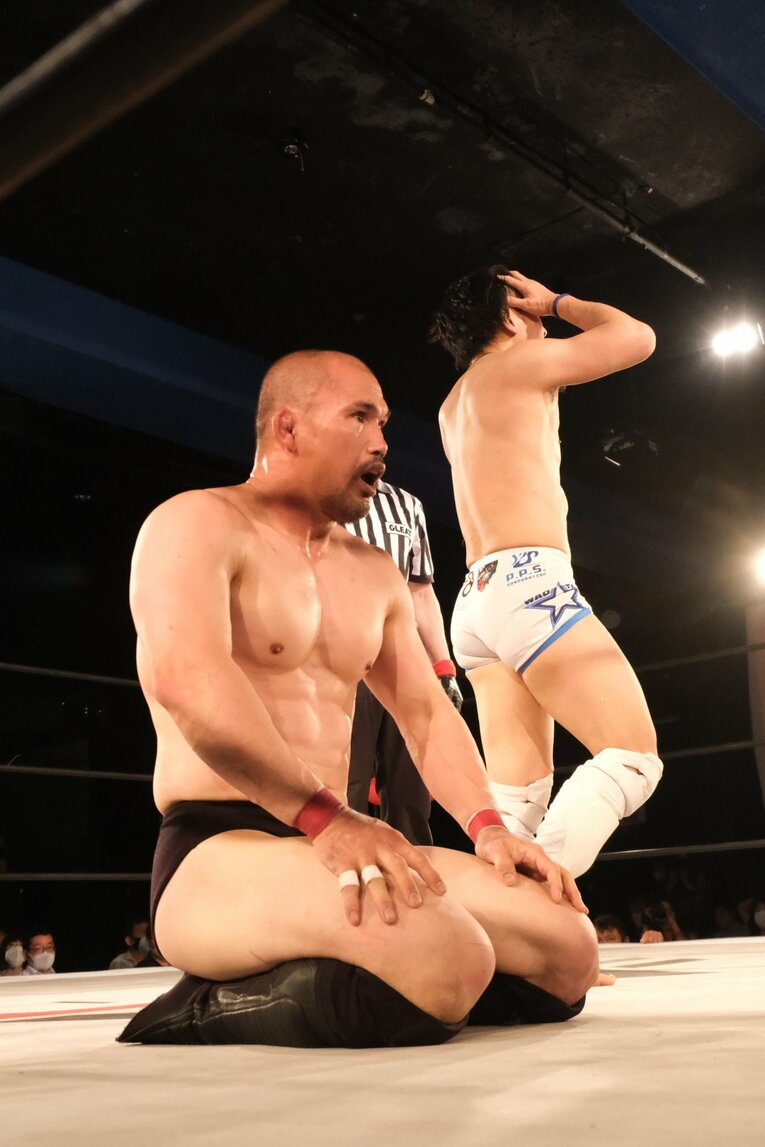 「腹立たしいんですよ」“2021年のUWF”は殺伐とした対抗戦に　佐藤光留はなぜ田村潔司に激怒したのか？(30)