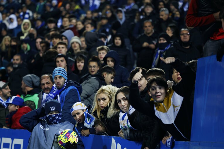 「W杯出番なし」からのリスタート…柴崎岳は今、スペイン2部でどうなっている？“思いを内に秘めたはず”30歳の今を撮った(7)