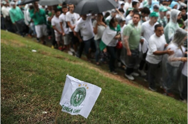 ファンが数多く追悼に訪れた©Getty Images