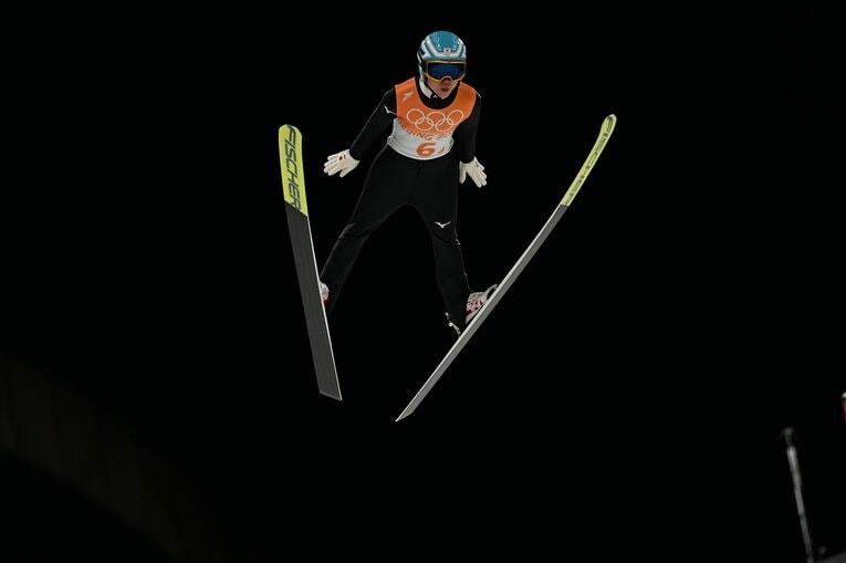 北京五輪混合ジャンプ2本目の伊藤有希　©Naoya Sanuki/JMPA