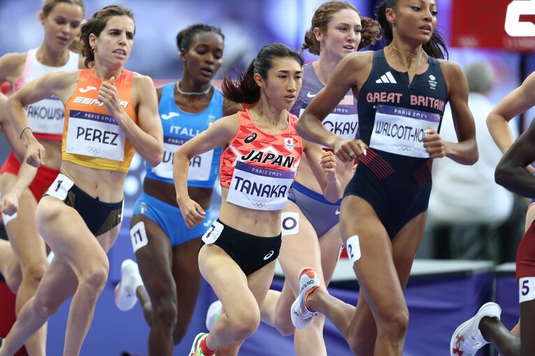パリ五輪1500m準決、高速ペースについていく田中希実　©︎Ryosuke Menju/JMPA