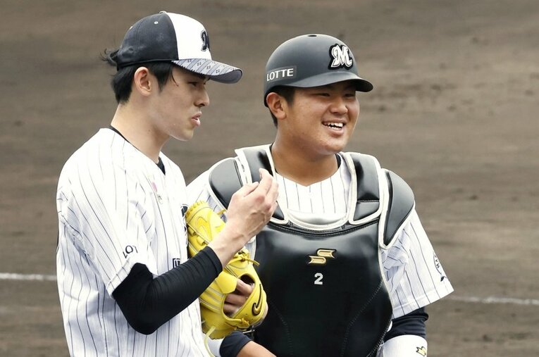 「打てる捕手」としての期待が懸かるロッテのドラフト1位の松川虎生。井口監督はリーダーとしての素質にも期待しているようだ ／ photograph by KYODO