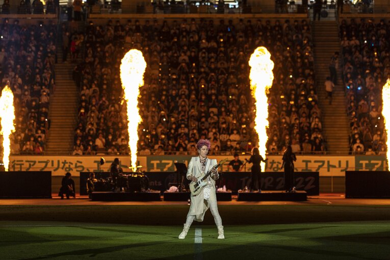 初戦に登場したMIYAVI　©Takuya Sugiyama