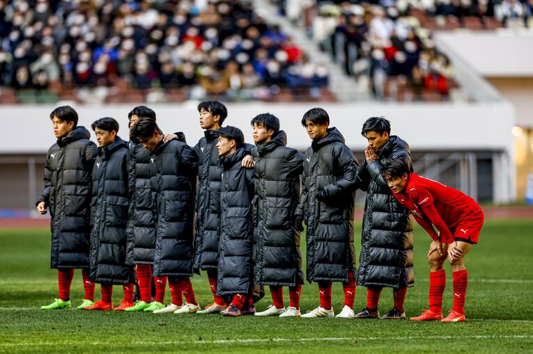 PKの行方を見守る福田（一番右）と大迫（右から3番目）©︎Kiichi Matsumoto