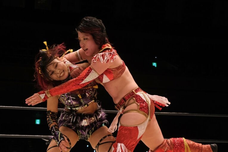 「日本スタイルも出し切った」イヨ・スカイが“WWEでは使えない大技”を…林下詩美が女子プロレス新団体で叶えた夢「今日は紫雷イオが見れた」(21)