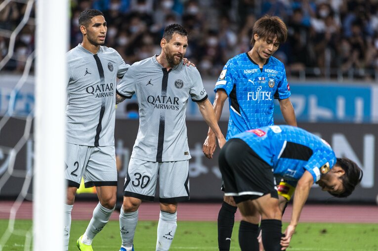 前半32分、メッシの右足シュートが登里享平に当たってゴールに吸い込まれた　©Takuya Sugiyama