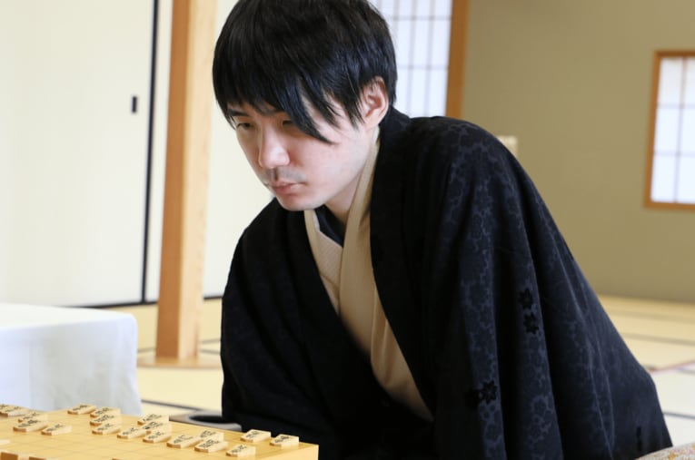 2016年名人戦での佐藤天彦九段。名人挑戦後のA級順位戦でのリアルな心境を語ってくれた ／ photograph by Shintaro Okawa