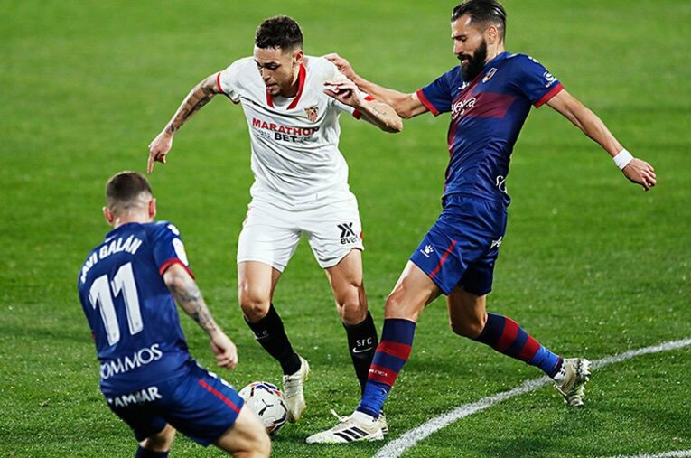 オカンポスの決勝ゴールにつなげた突破