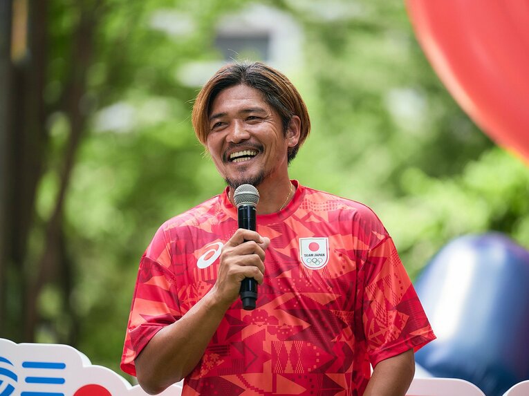 街の中でスポーツができる環境がある魅力を語る大久保嘉人　©あと1日！三井不動産 TEAM JAPAN 応援イベント