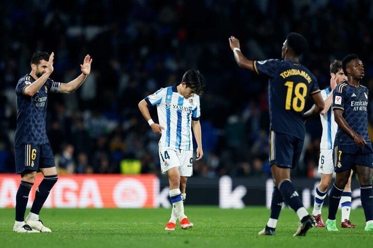 終了の笛が鳴り響くと、がっくりと肩を落とした　©Daisuke Nakashima