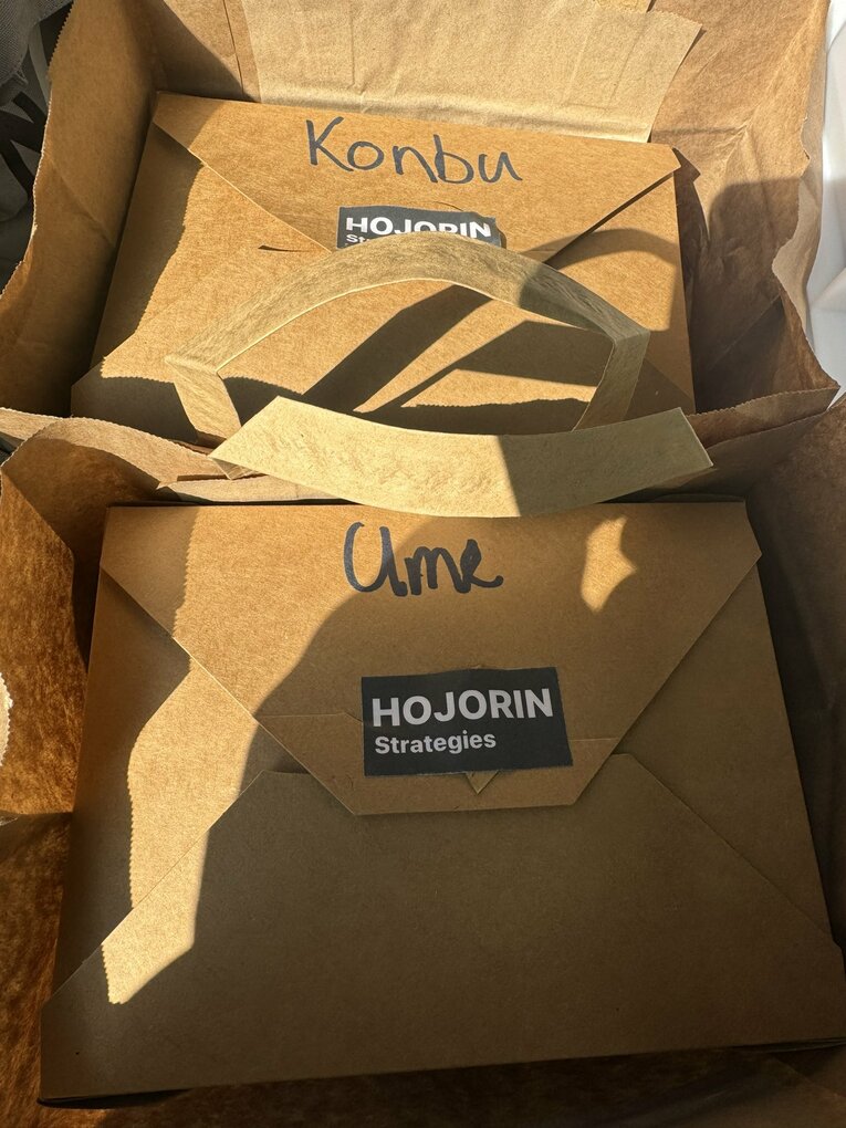 佐藤大輔さんが差し入れしたおむすび　©Yu Saito