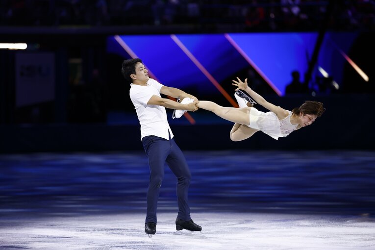 【りくりゅうペア仲良し写真】21日のエキシビションの様子（写真は右に続きます）　©Sunao Noto/JMPA