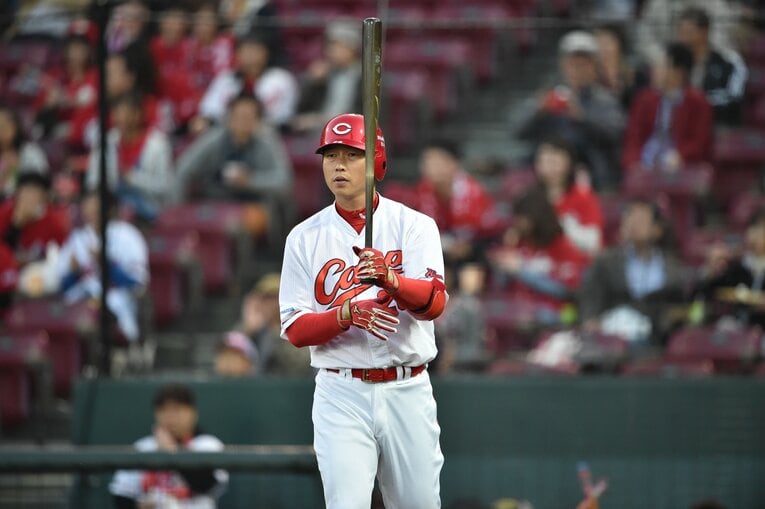 どんな瞬間も「絵になる男」広島カープ・新井貴浩監督の現役時代　©︎Hideki Sugiyama