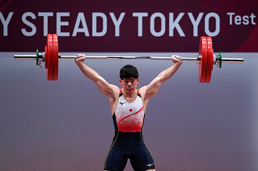 ウエイトリフティング男子復権の星 糸数陽一が見据える 東京五輪で金 重量挙げ Number Web ナンバー