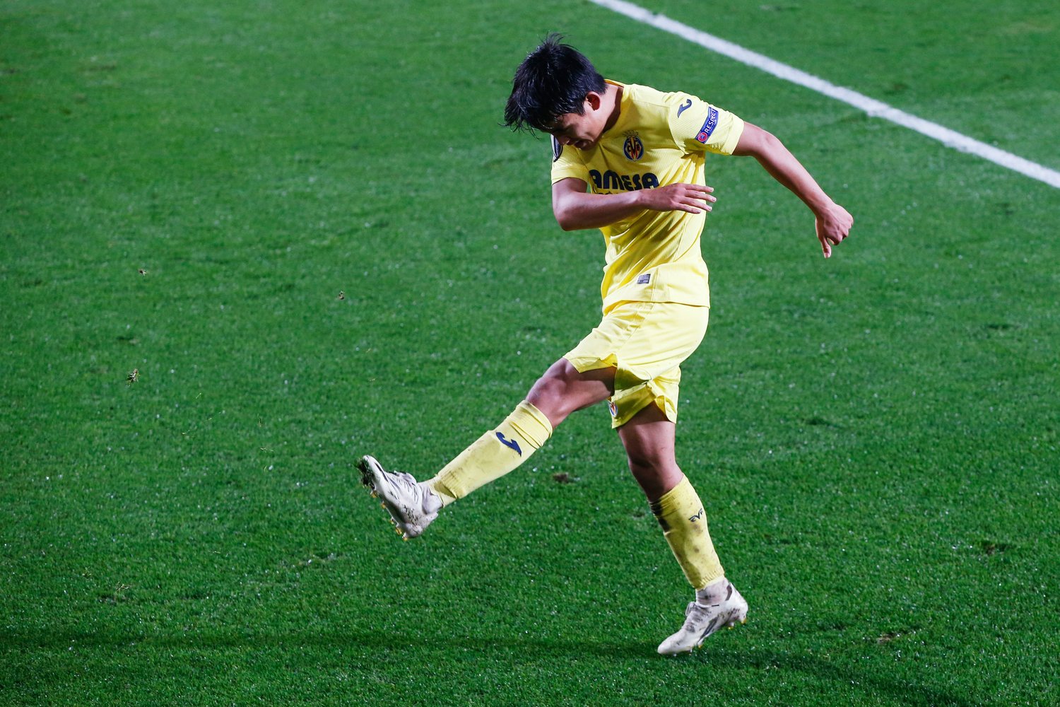 チャンスを逃して悔しがる久保©Daisuke Nakashima