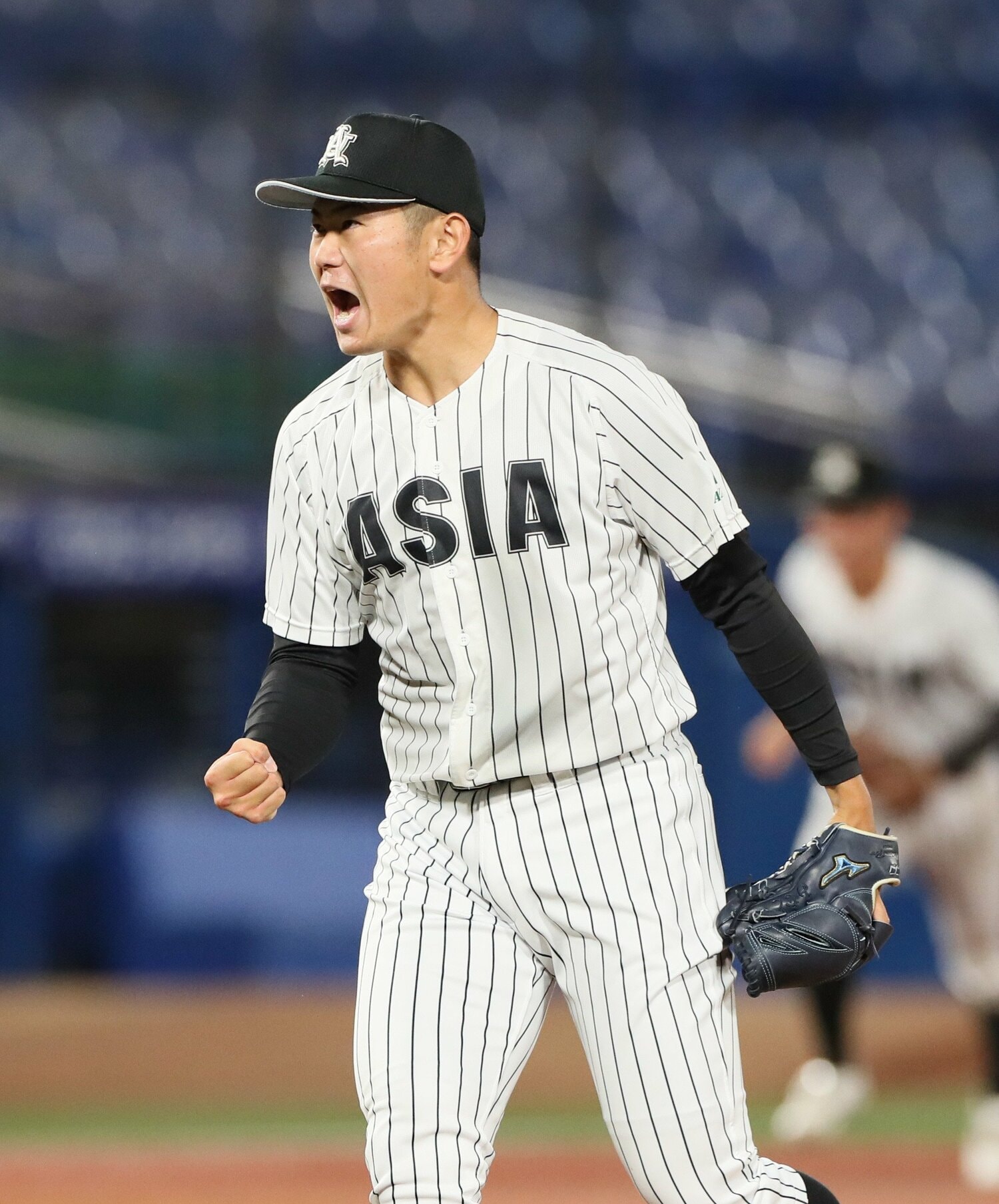 【投手編】4位 青山美夏人（亜細亜大〔横浜隼人高〕・183cm94kg・右投右打）　©JIJI PRESS