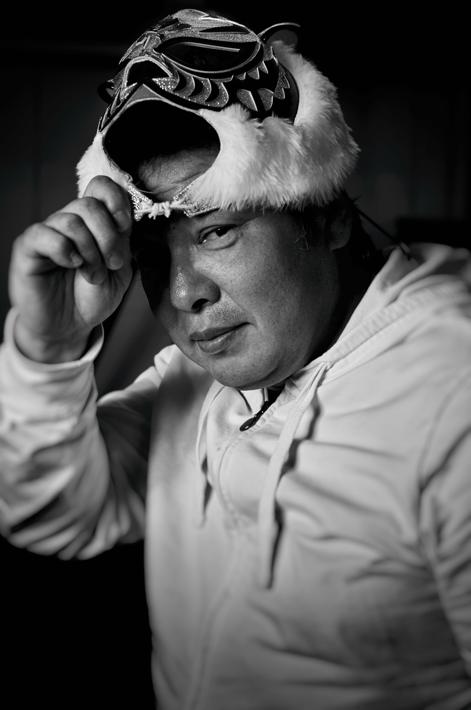 タイガーマスクをかぶる佐山聡 ©Tadashi Shirasawa