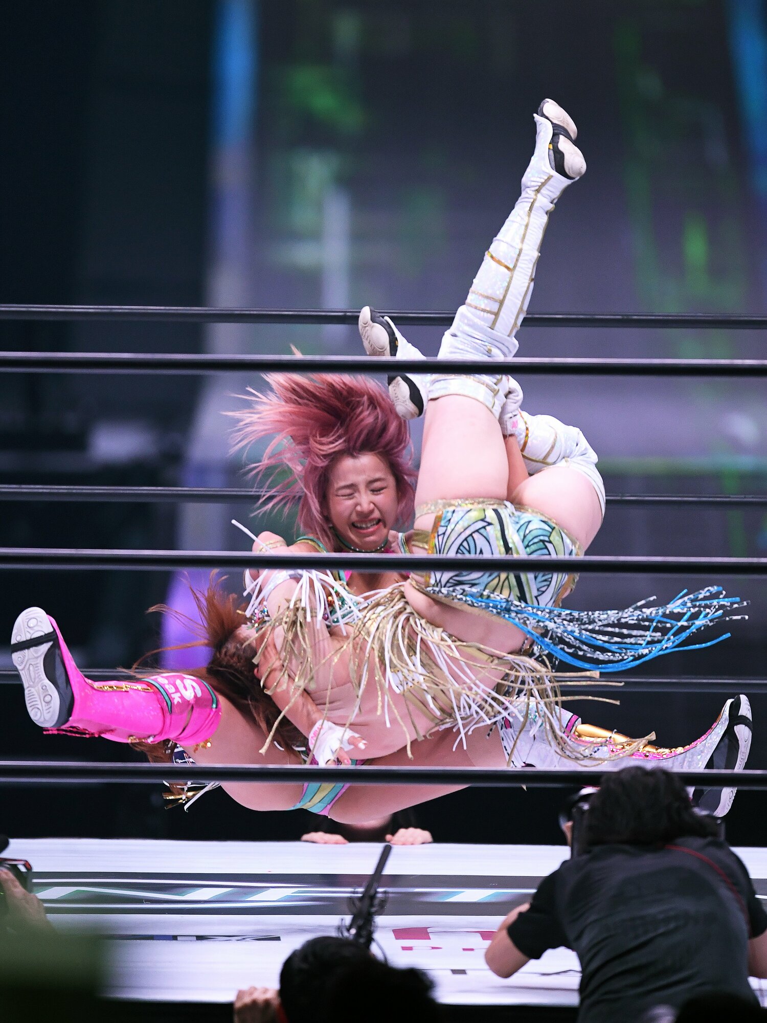 白川未奈に白いベルトをもたらした新技「フィギュア・フォー・ドライバーMINA」